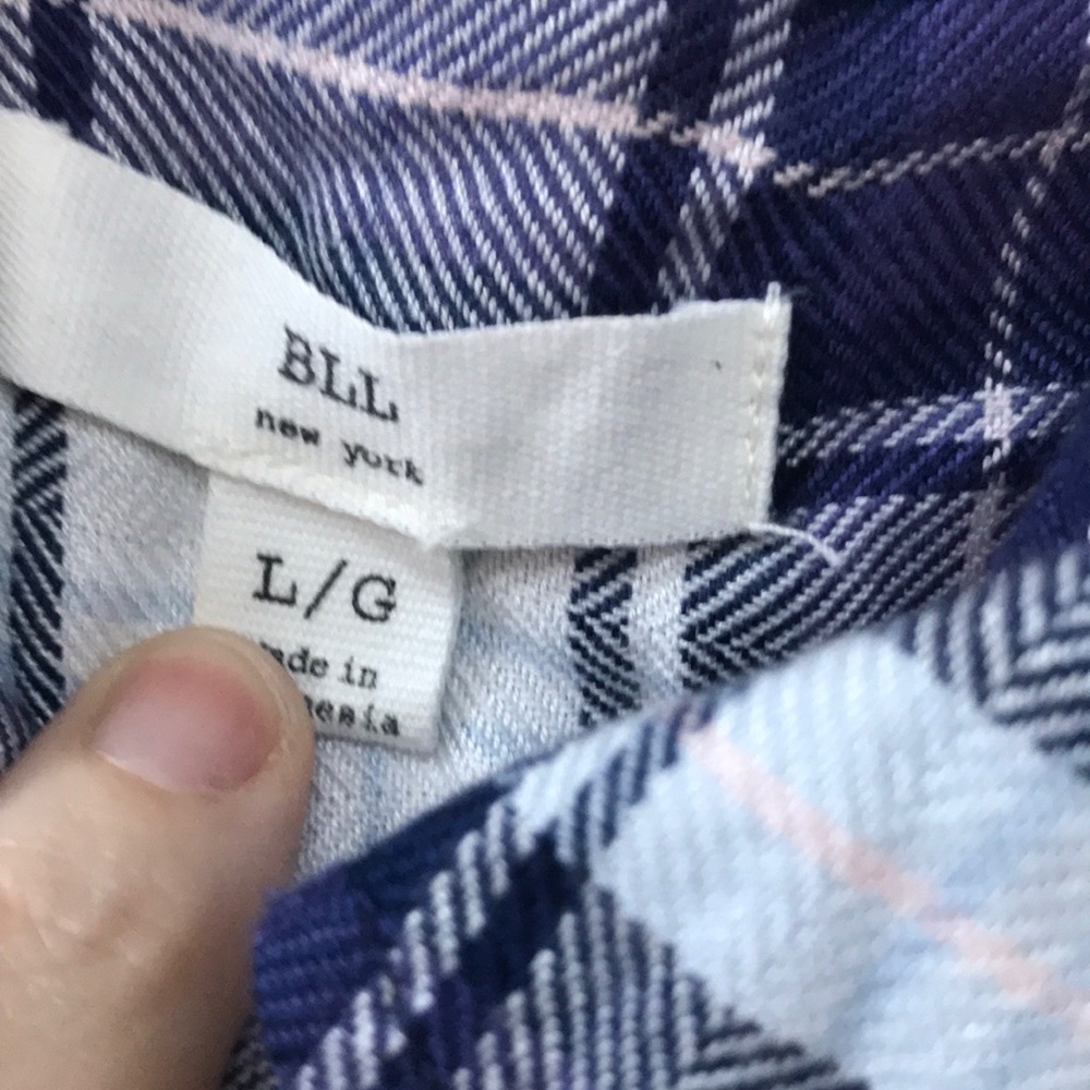 Button down shirt - Picture 2 of 3